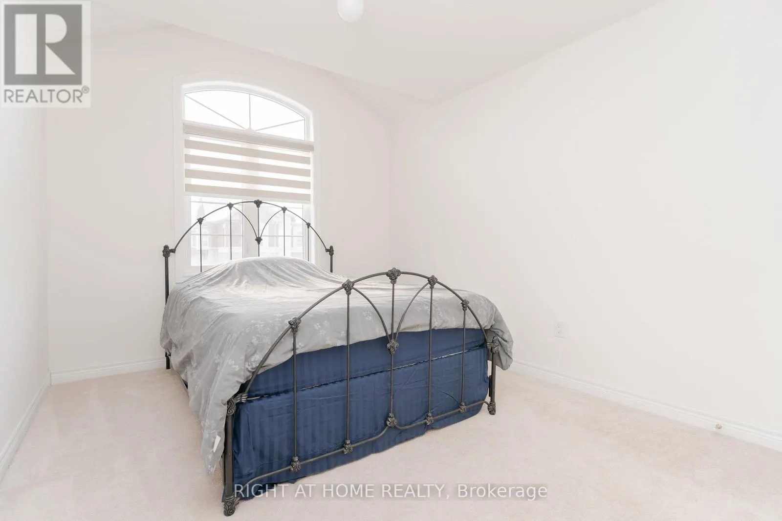 12 GLOBEMASTER LANE