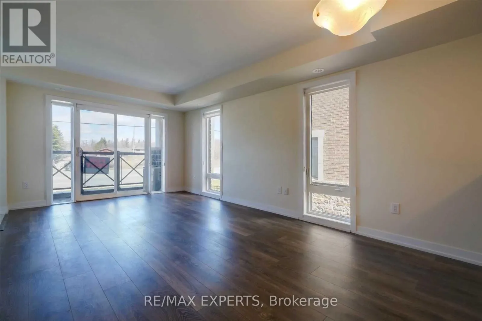 2230 - 10 WESTMEATH LANE