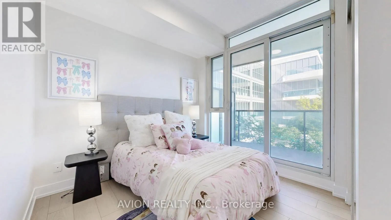 532 - 9471 YONGE STREET