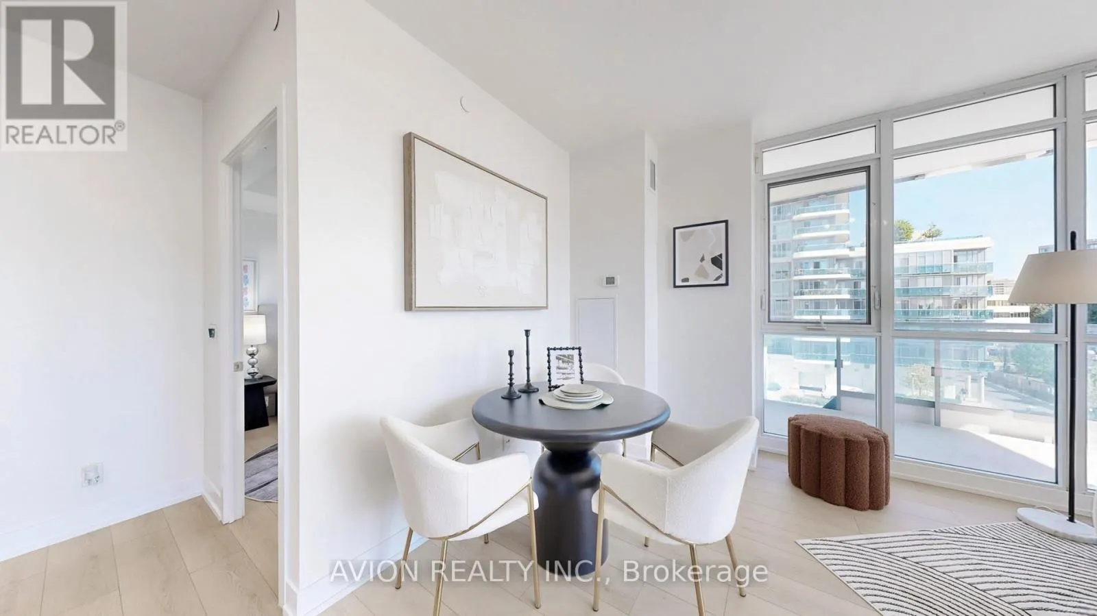 532 - 9471 YONGE STREET