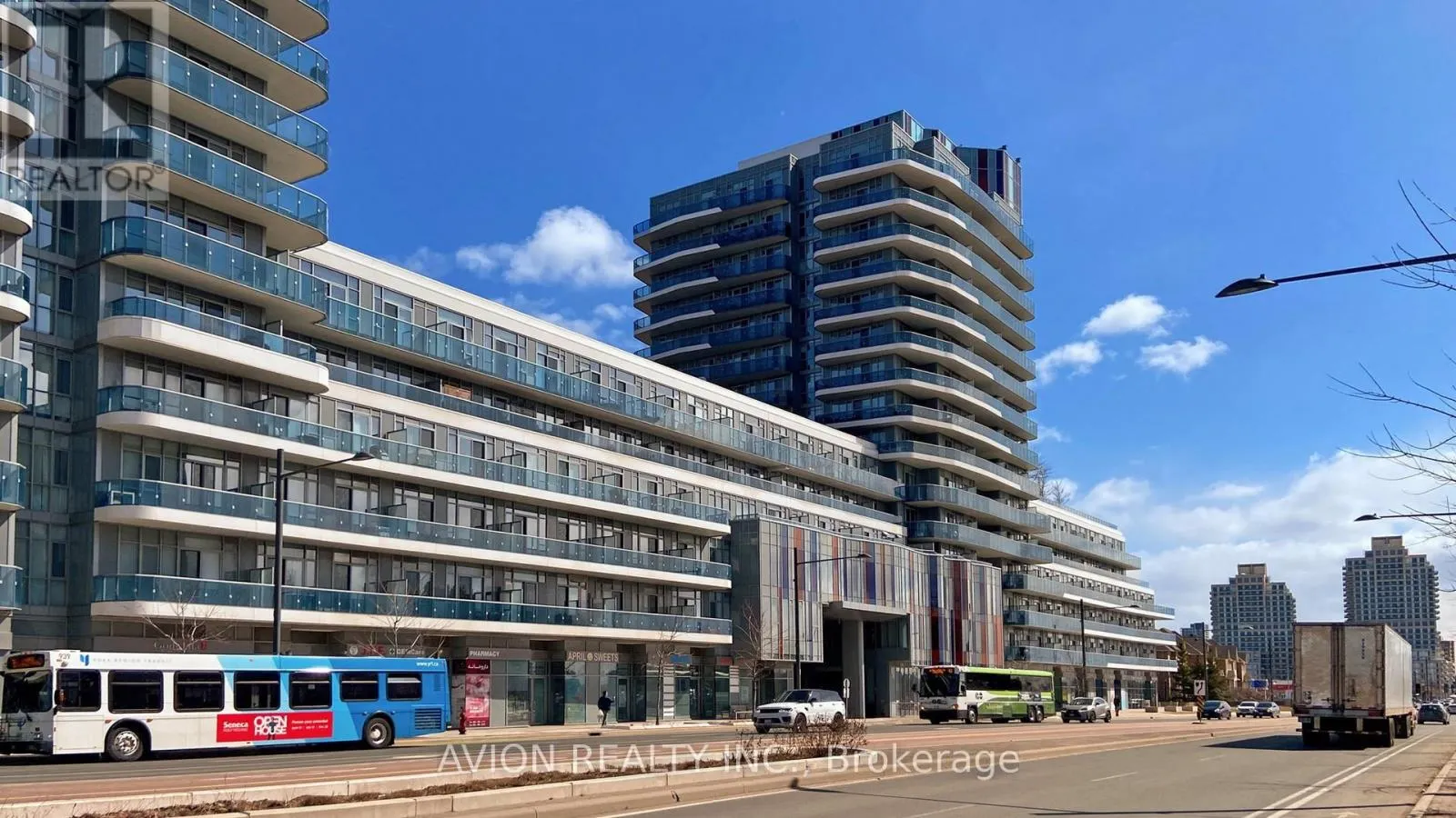 532 - 9471 YONGE STREET