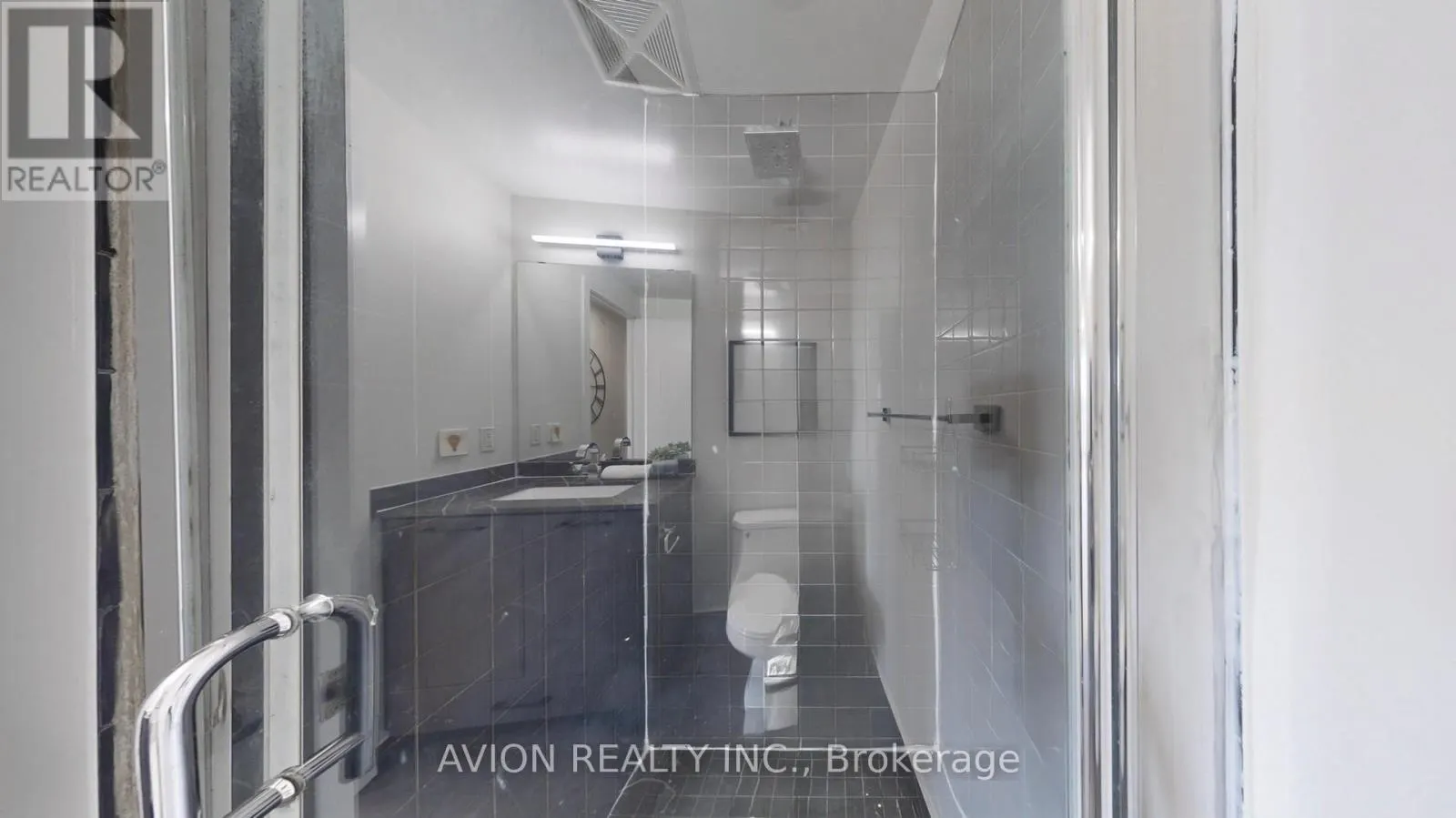 532 - 9471 YONGE STREET