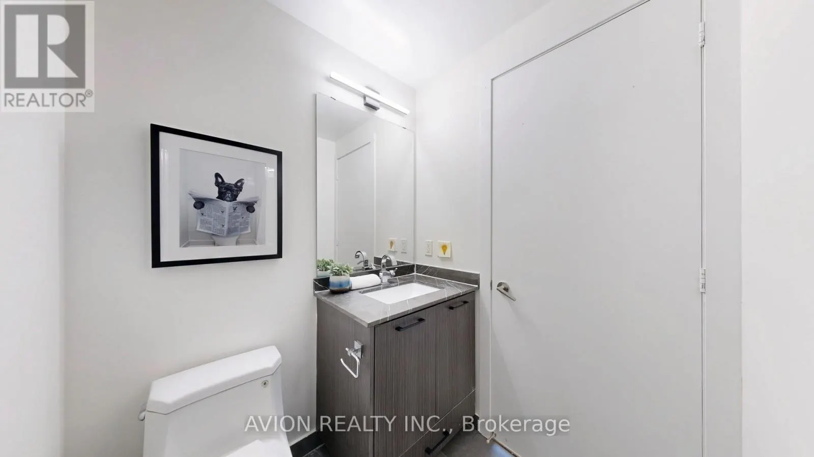 532 - 9471 YONGE STREET