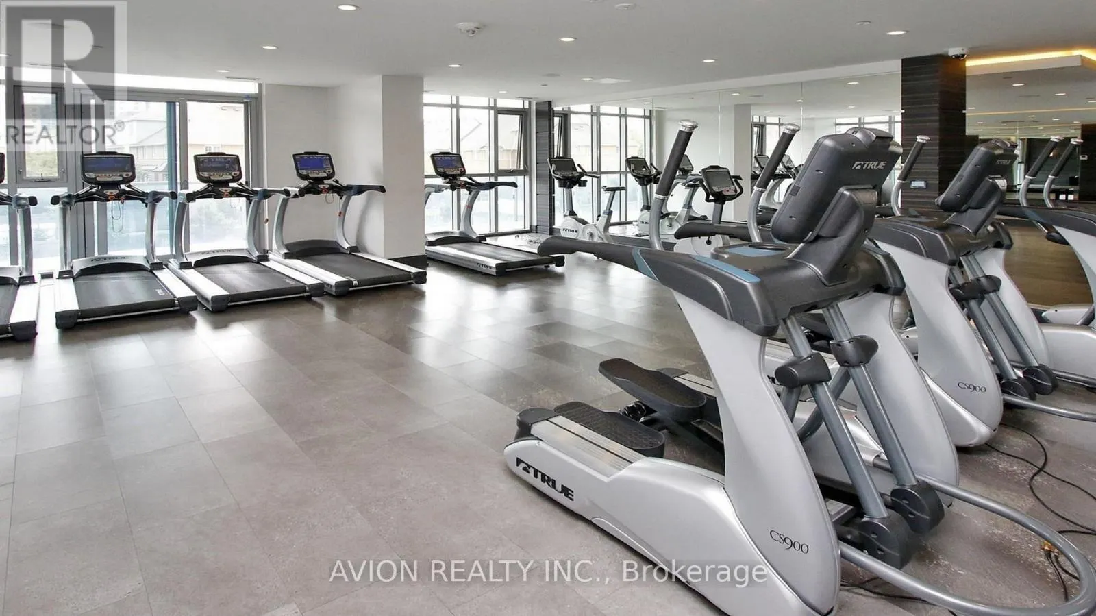 532 - 9471 YONGE STREET