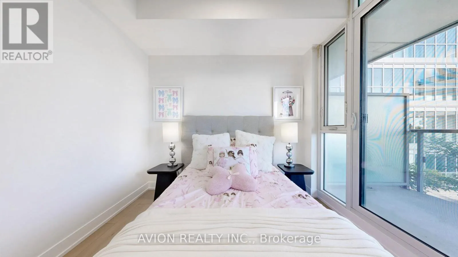 532 - 9471 YONGE STREET