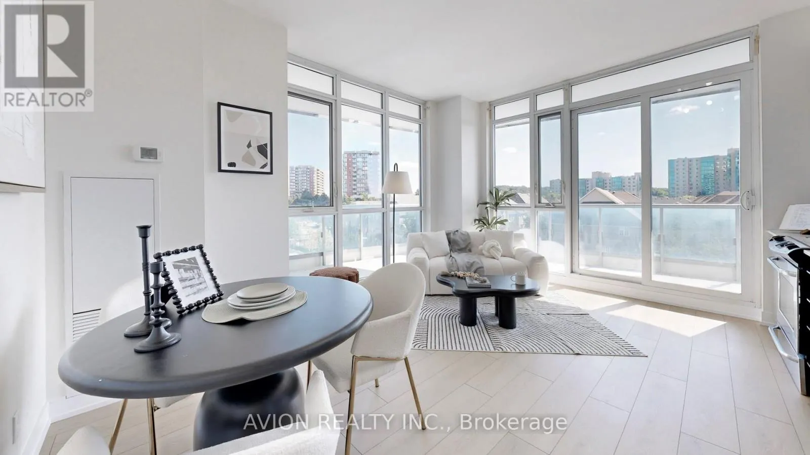 532 - 9471 YONGE STREET