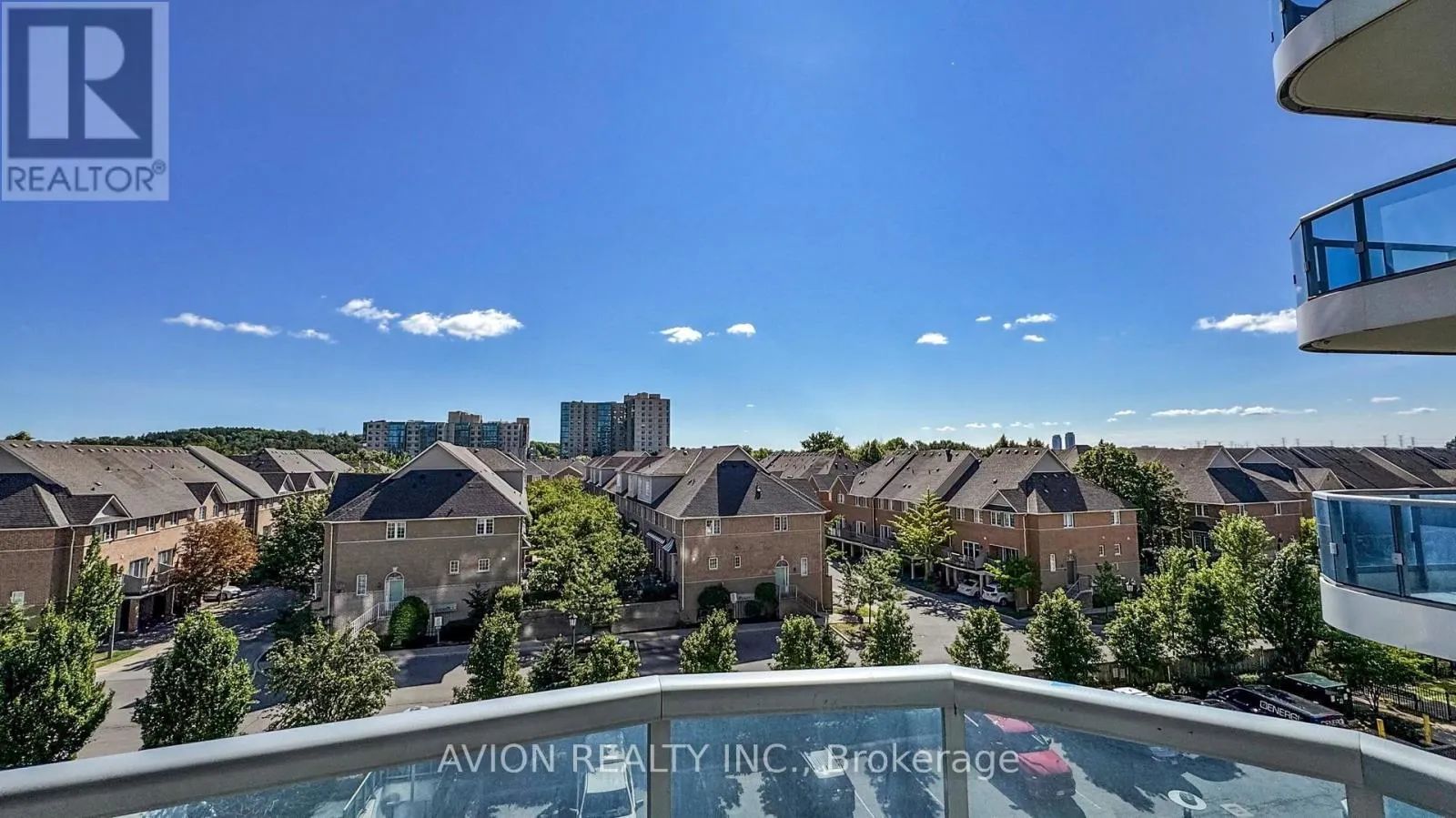 532 - 9471 YONGE STREET