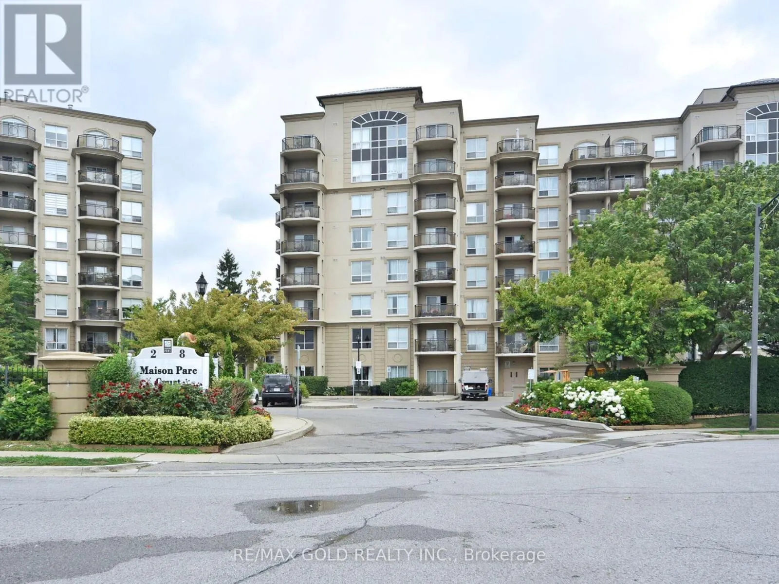 404 - 2 MAISON PARC COURT