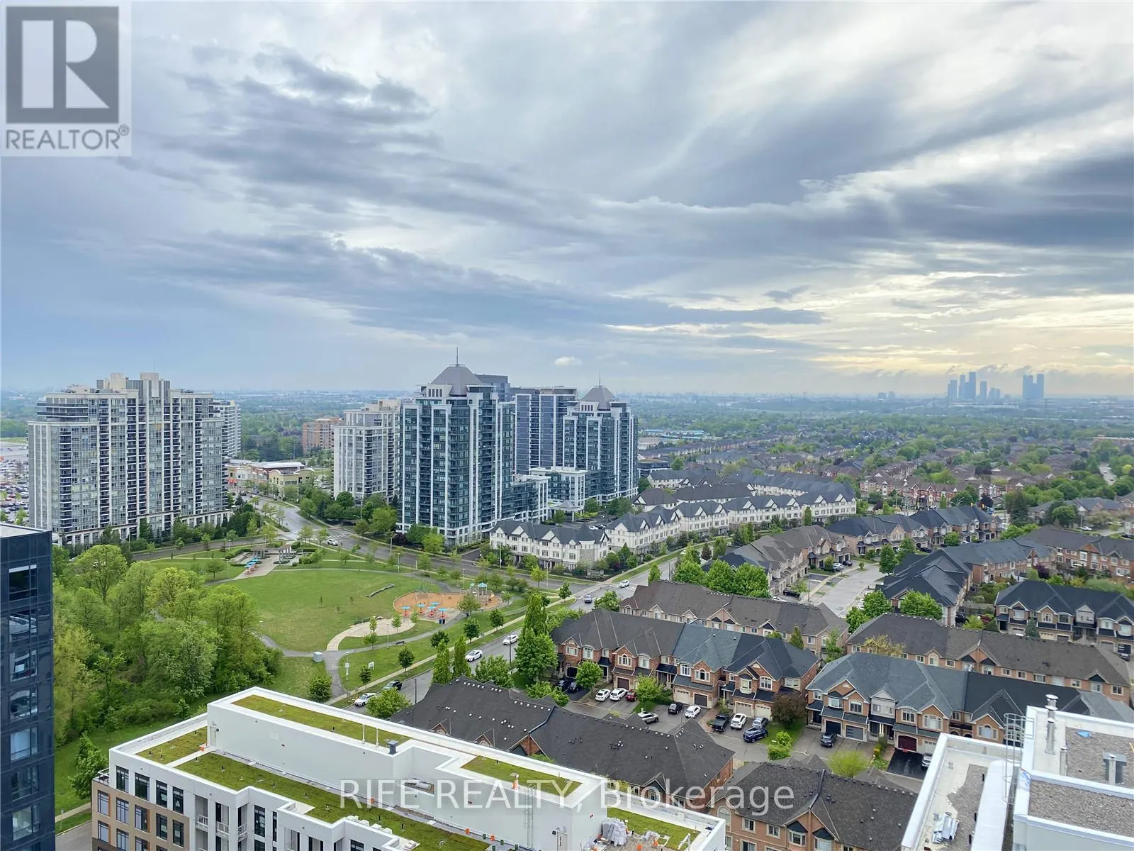 2002 - 7950 BATHURST STREET