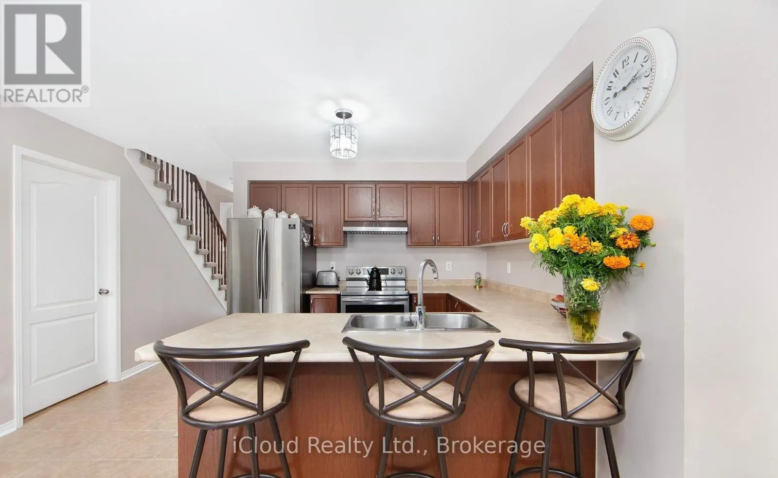 18 MEADOWHAWK TRAIL
