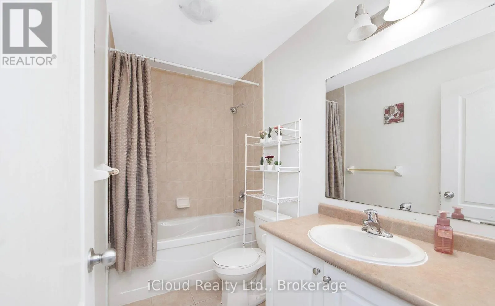 18 MEADOWHAWK TRAIL