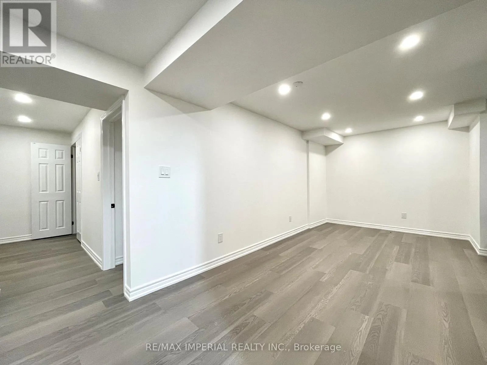 BSMT - 40 BREWSLAND CRESCENT