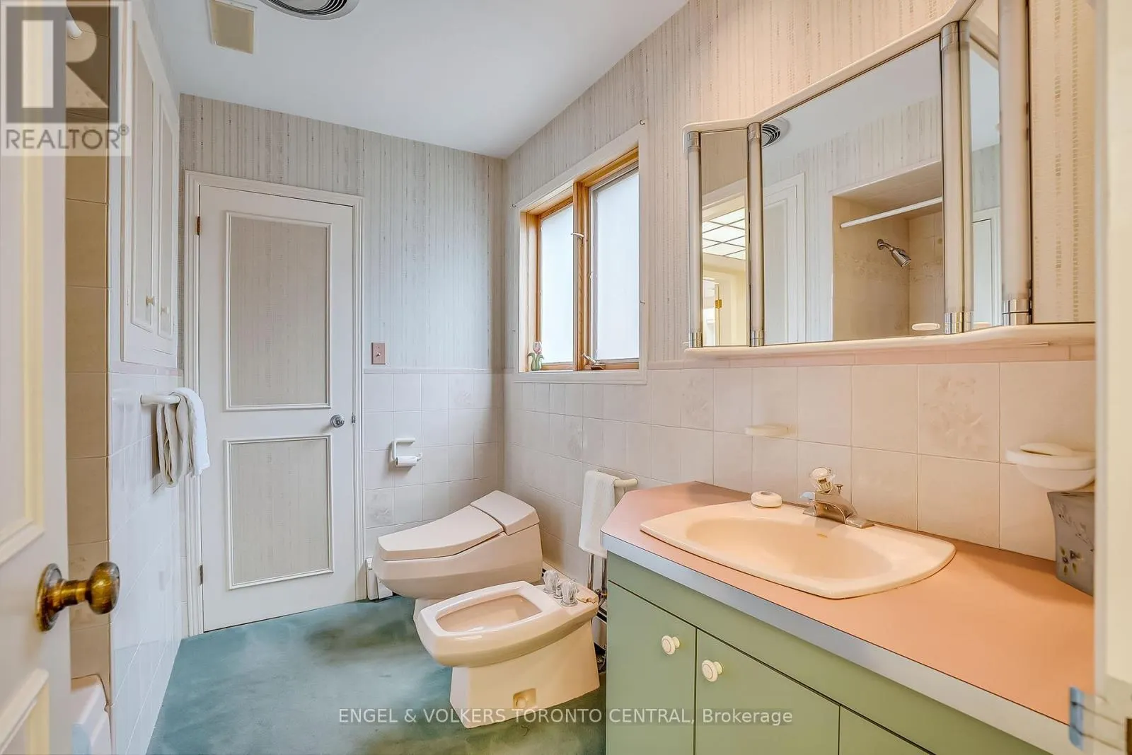56 CACHET PARKWAY