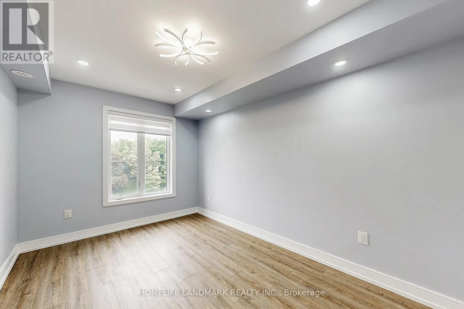 2503 - 30 WESTMEATH LANE