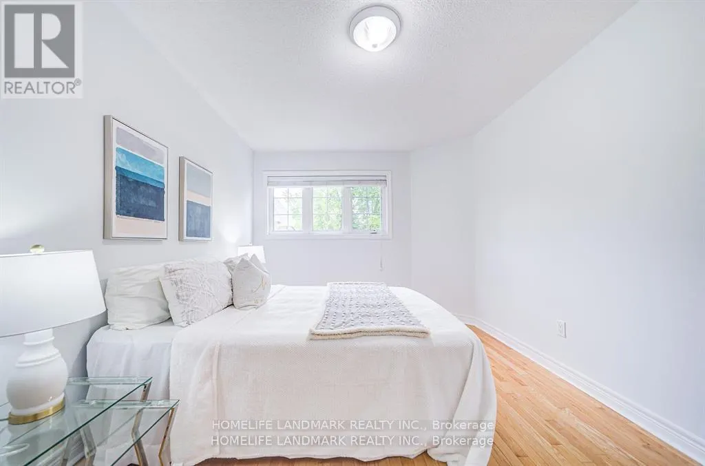 4 - 280 PARADELLE DRIVE