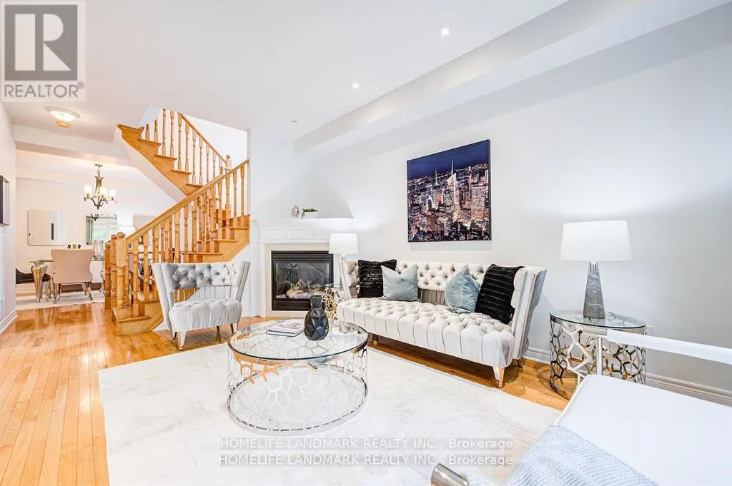 4 - 280 PARADELLE DRIVE