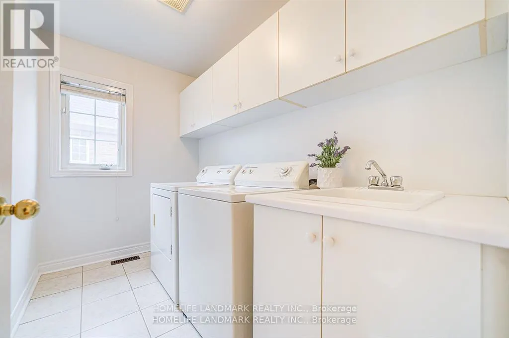 4 - 280 PARADELLE DRIVE