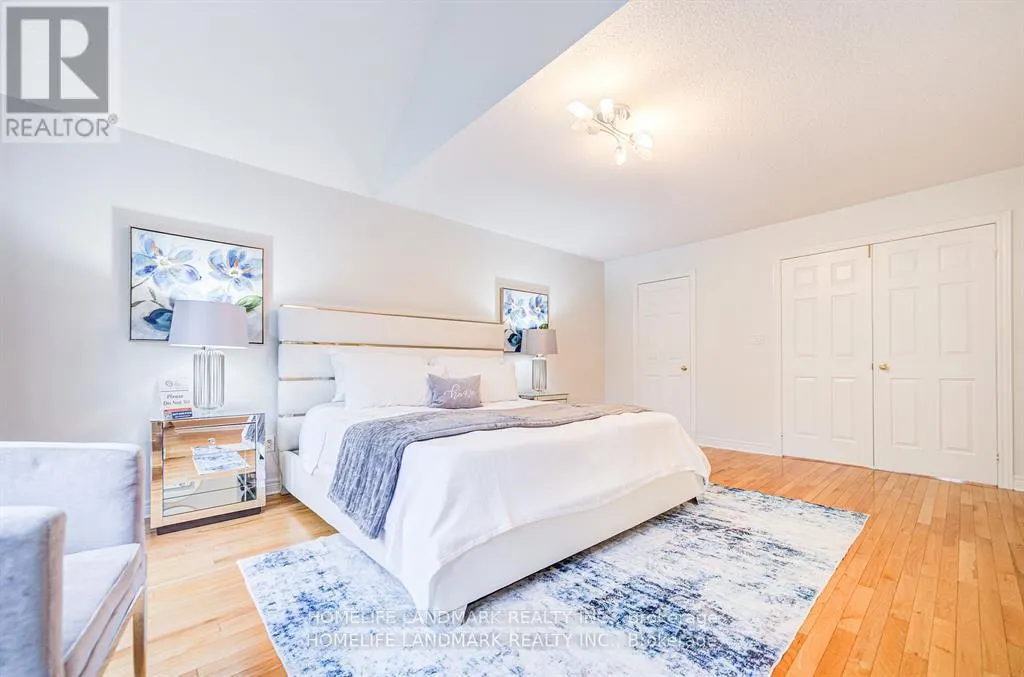 4 - 280 PARADELLE DRIVE