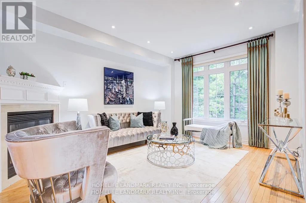 4 - 280 PARADELLE DRIVE