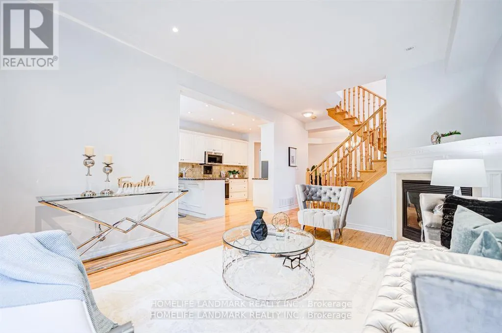 4 - 280 PARADELLE DRIVE