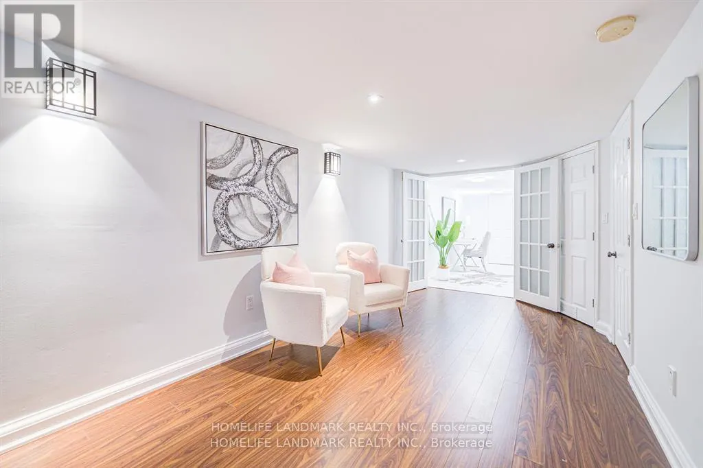 4 - 280 PARADELLE DRIVE