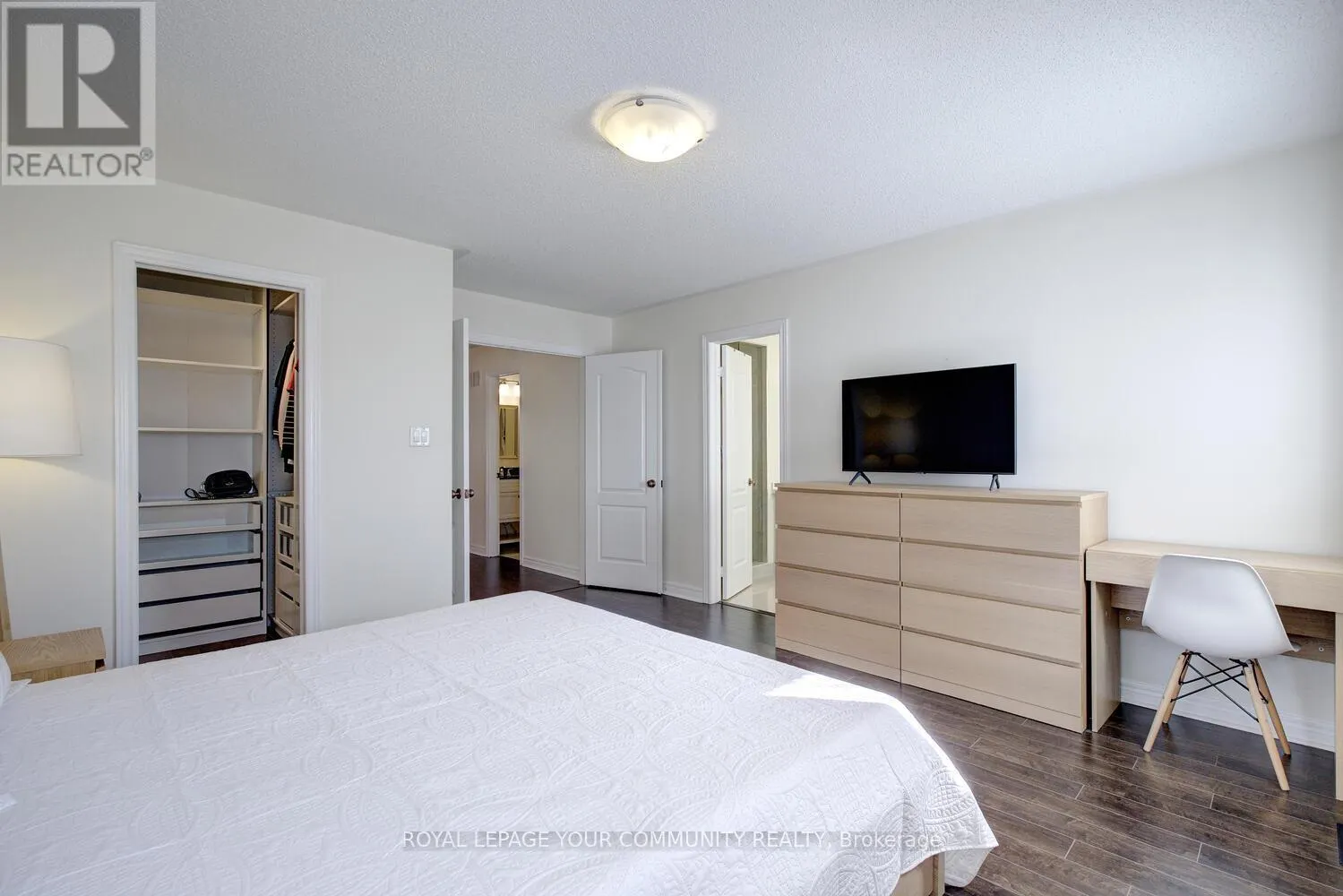 32 BLACK MAPLE CRESCENT