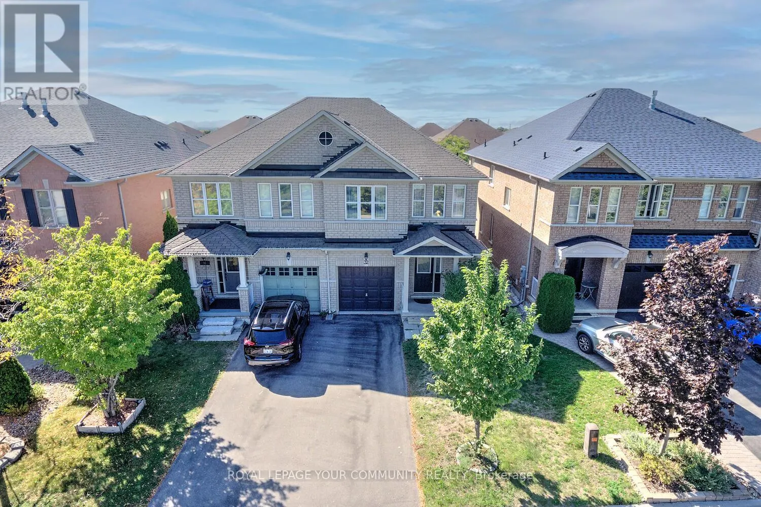 32 BLACK MAPLE CRESCENT