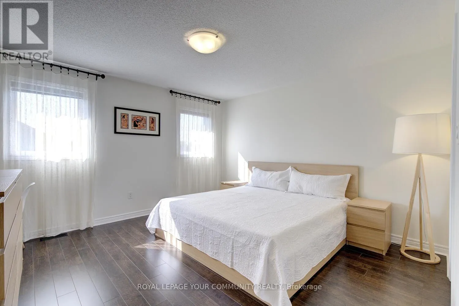 32 BLACK MAPLE CRESCENT