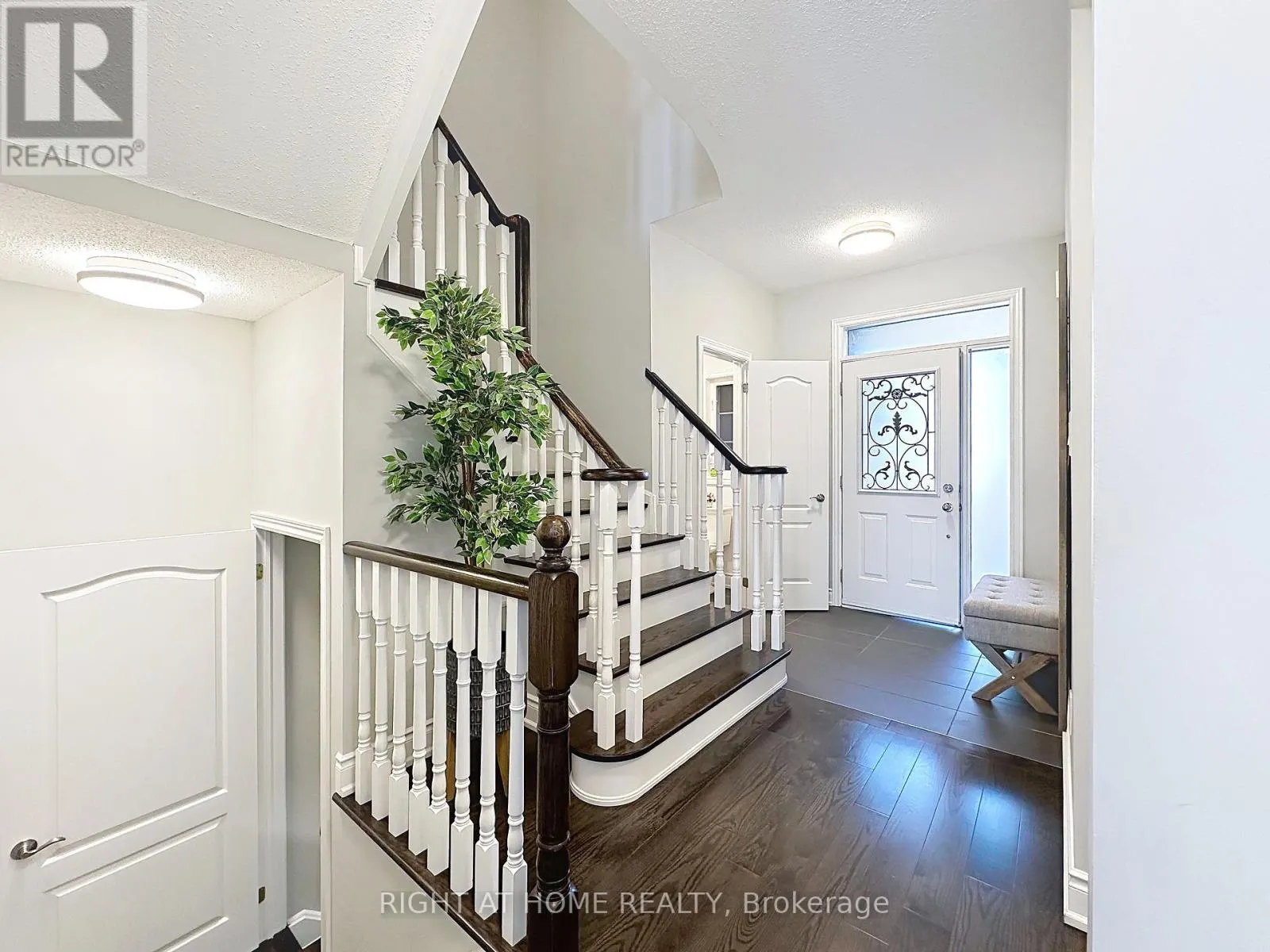 77 GAUGUIN AVENUE