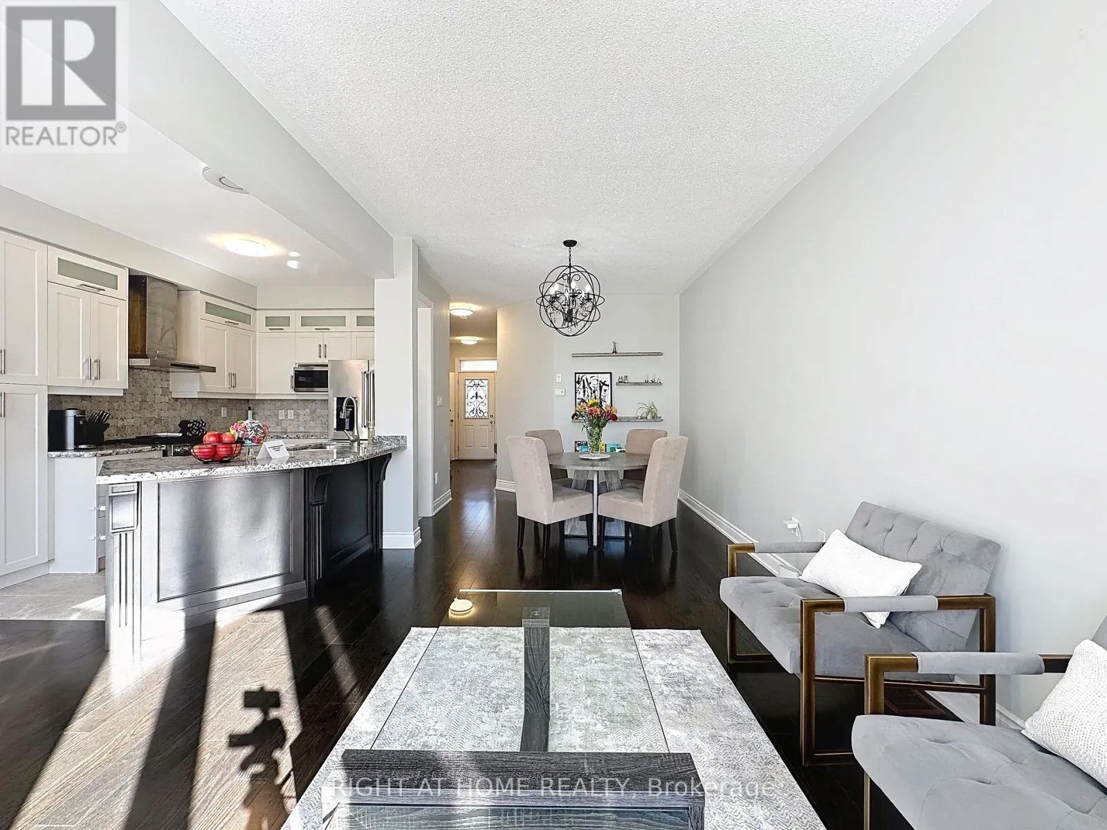77 GAUGUIN AVENUE
