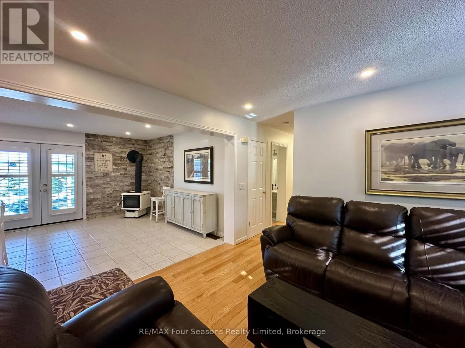 6853 PINE PLAINS ROAD