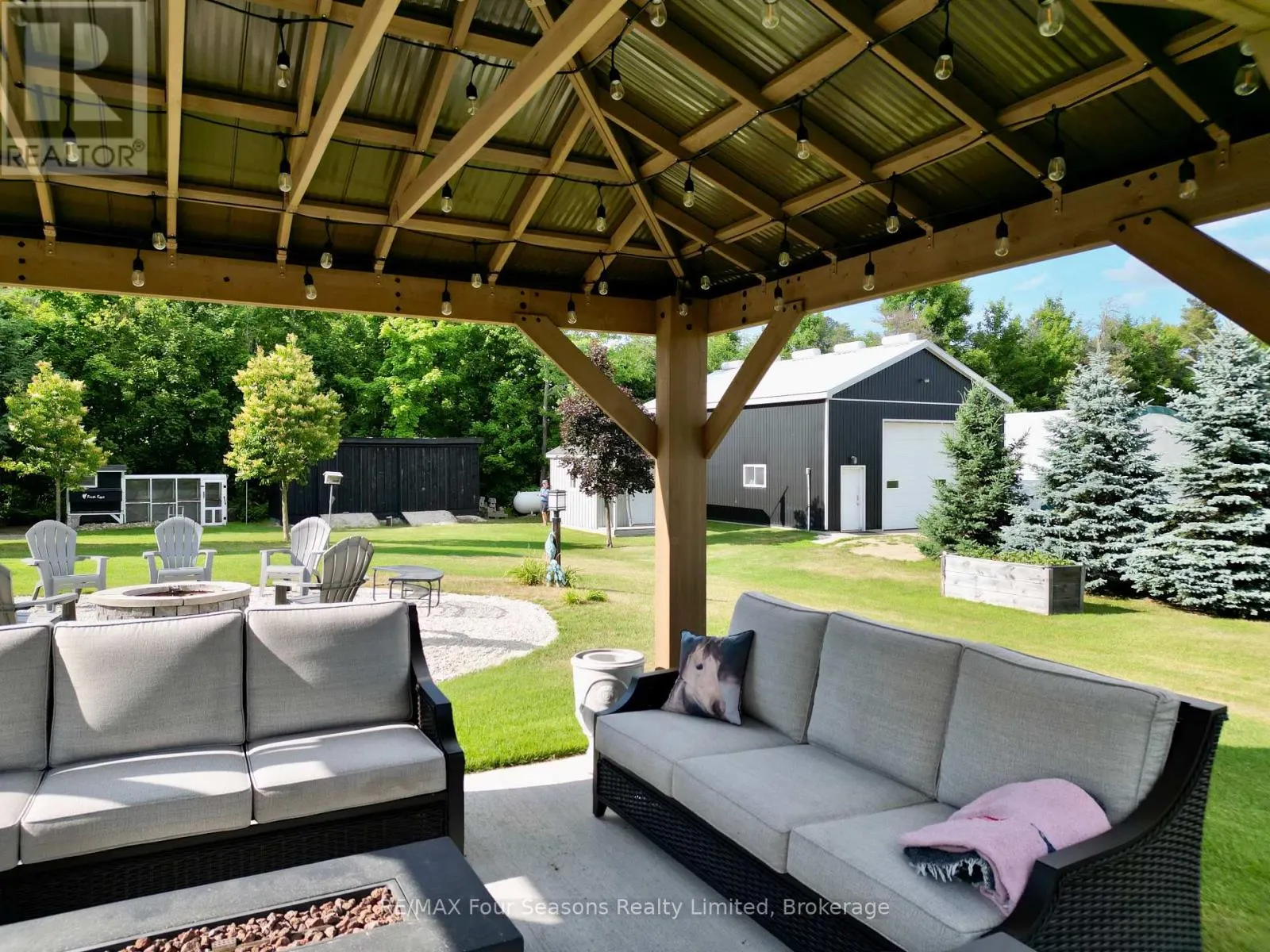 6853 PINE PLAINS ROAD