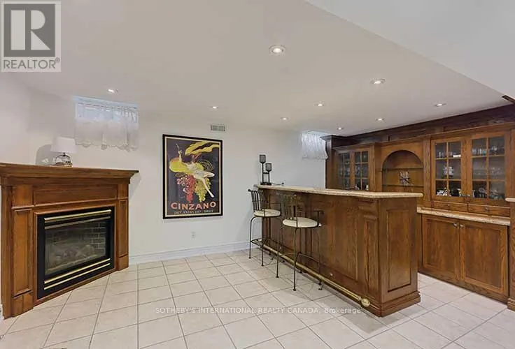 2 KIMBER CRESCENT