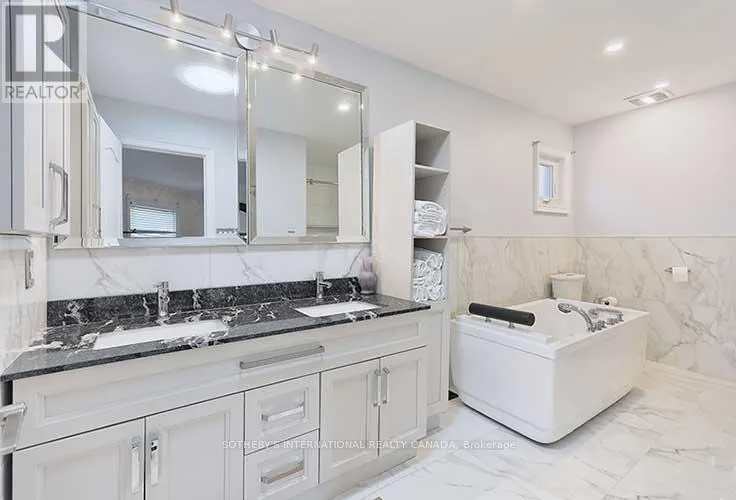 2 KIMBER CRESCENT