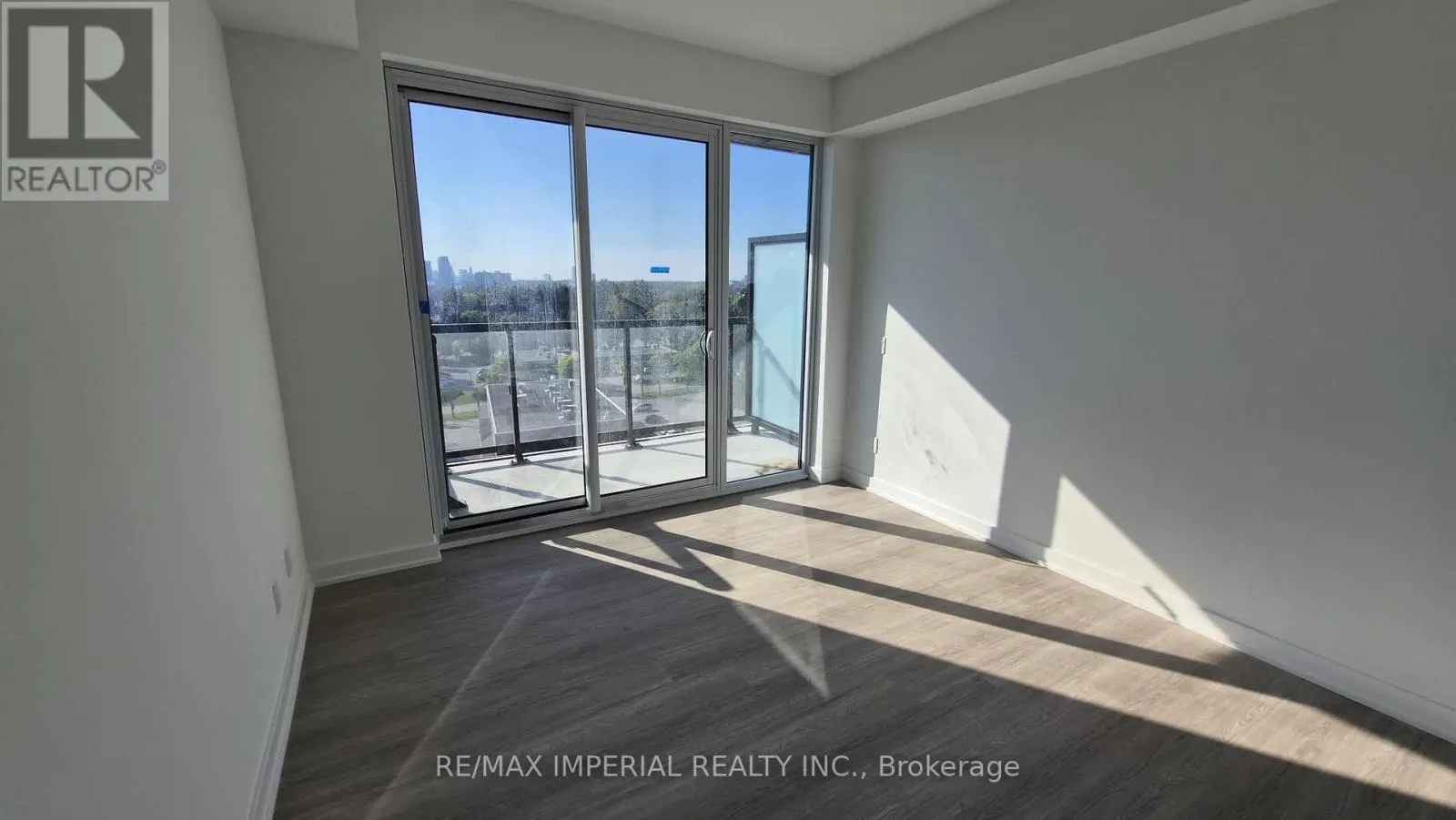 819 - 8188 YONGE STREET S