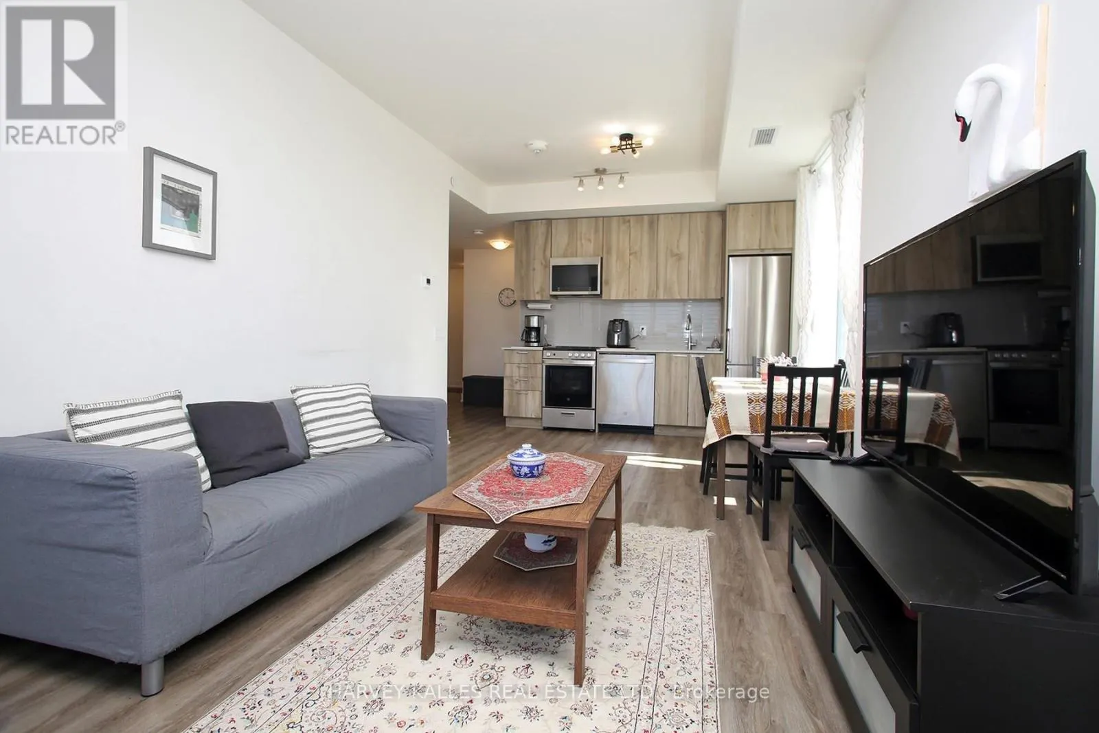 305 - 185 DEERFIELD ROAD