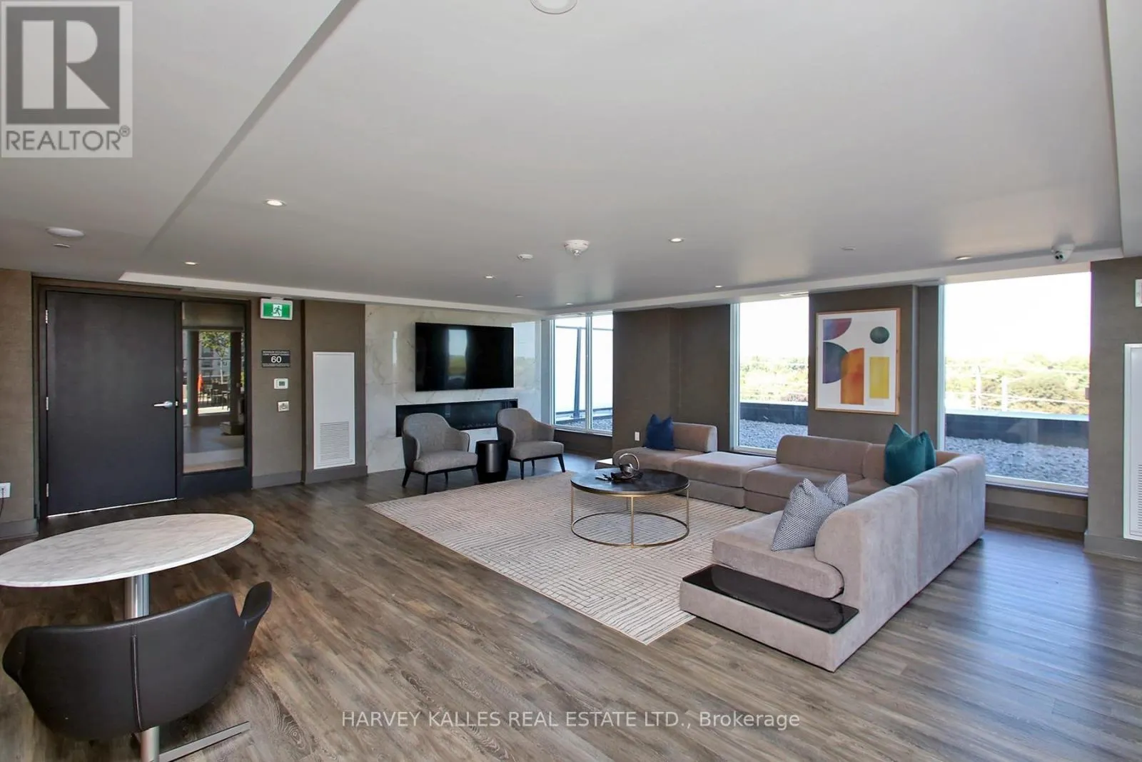 305 - 185 DEERFIELD ROAD