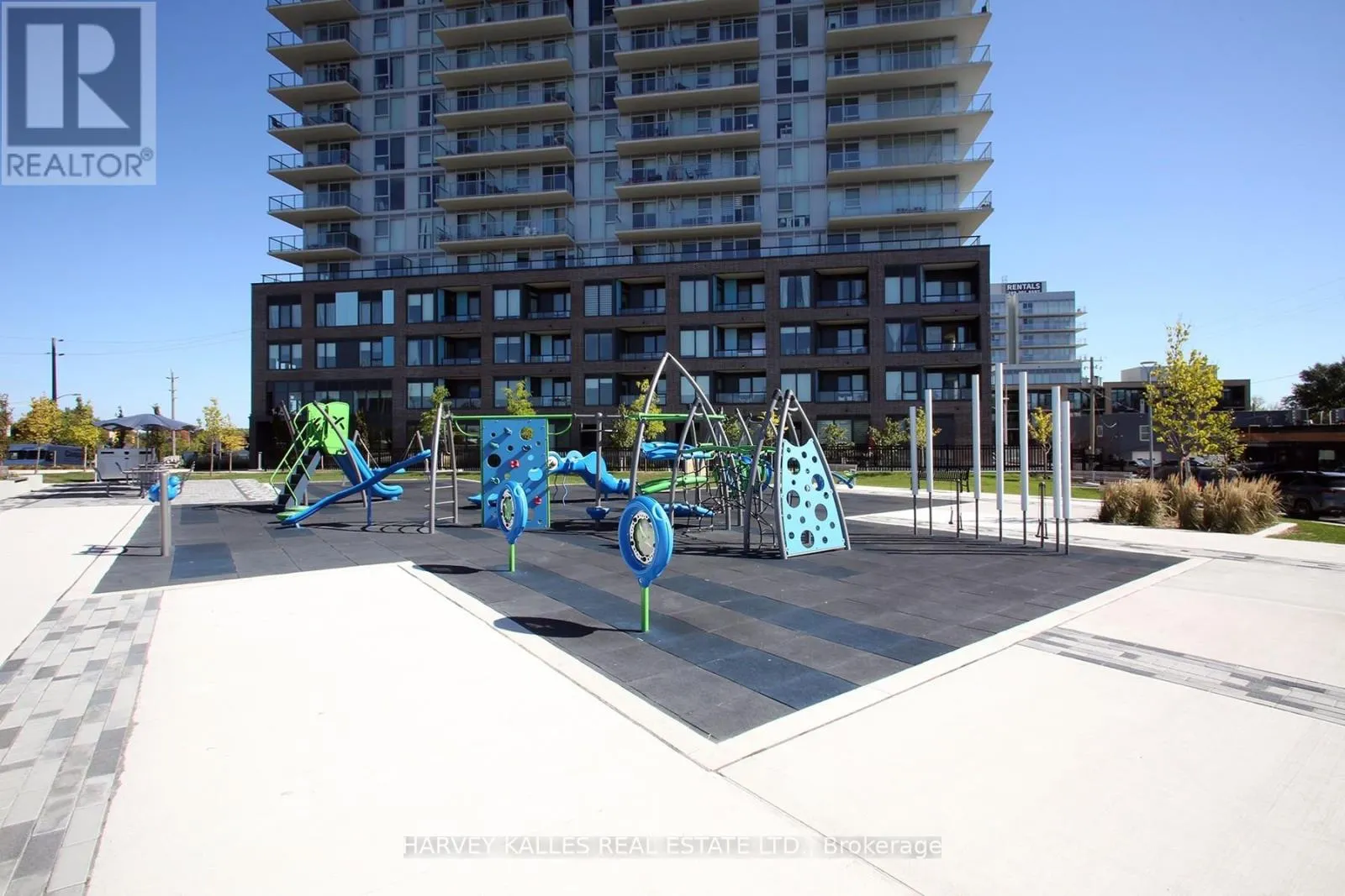 305 - 185 DEERFIELD ROAD