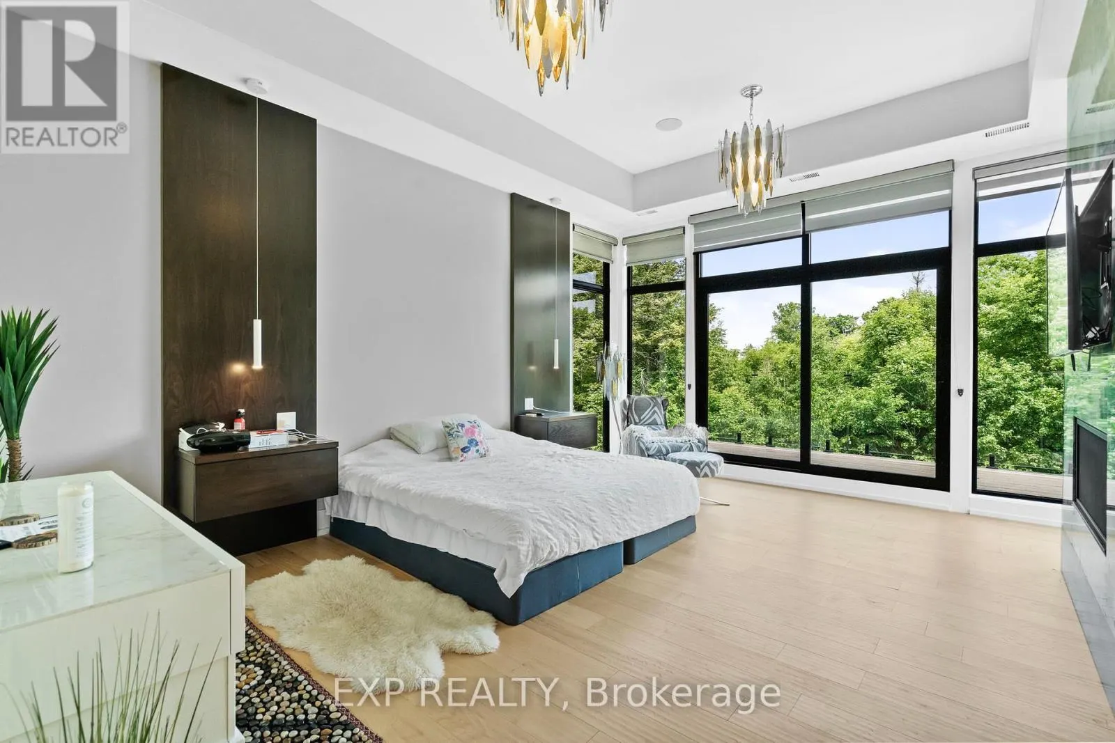 8 CACHET PARKWAY