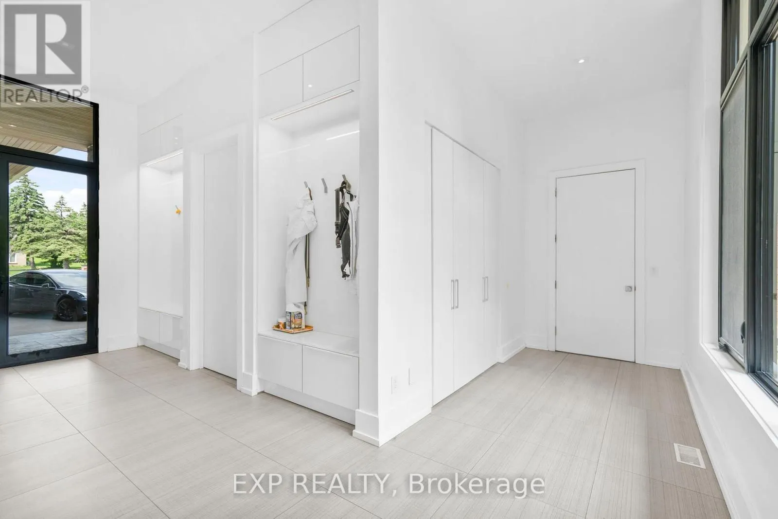 8 CACHET PARKWAY