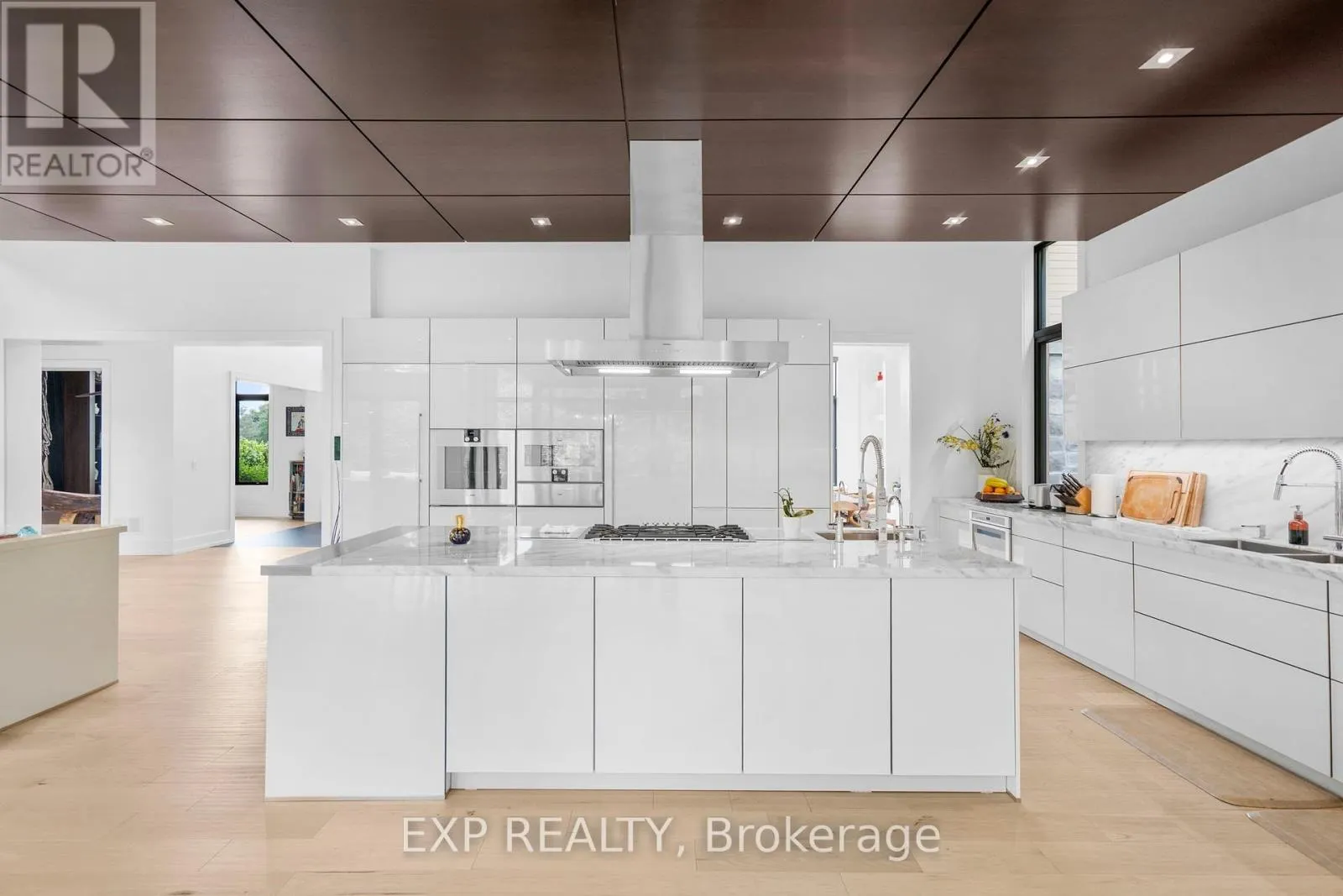 8 CACHET PARKWAY