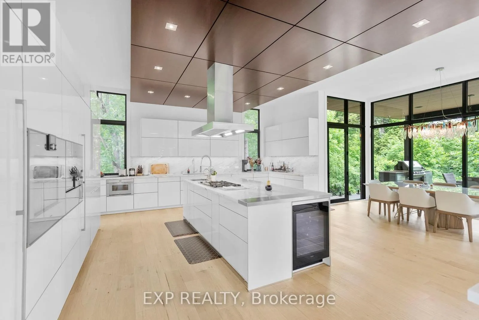 8 CACHET PARKWAY
