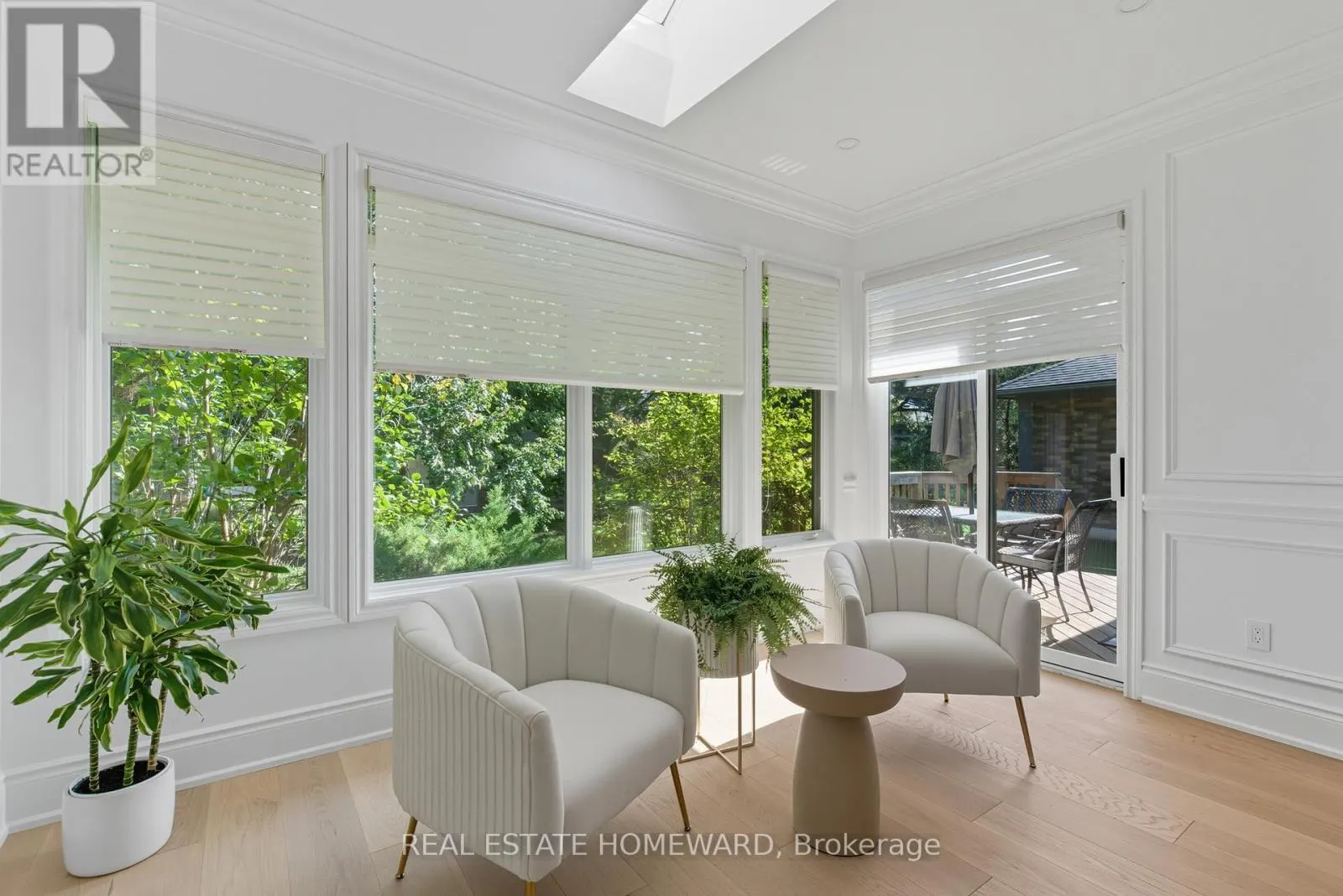 11 LOON HARBOUR WAY