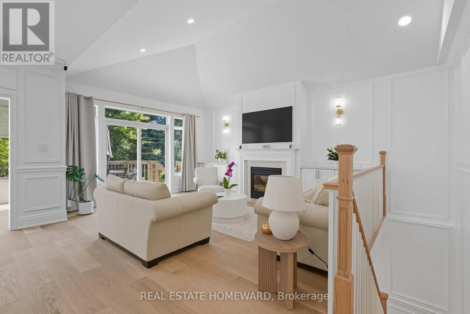 11 LOON HARBOUR WAY