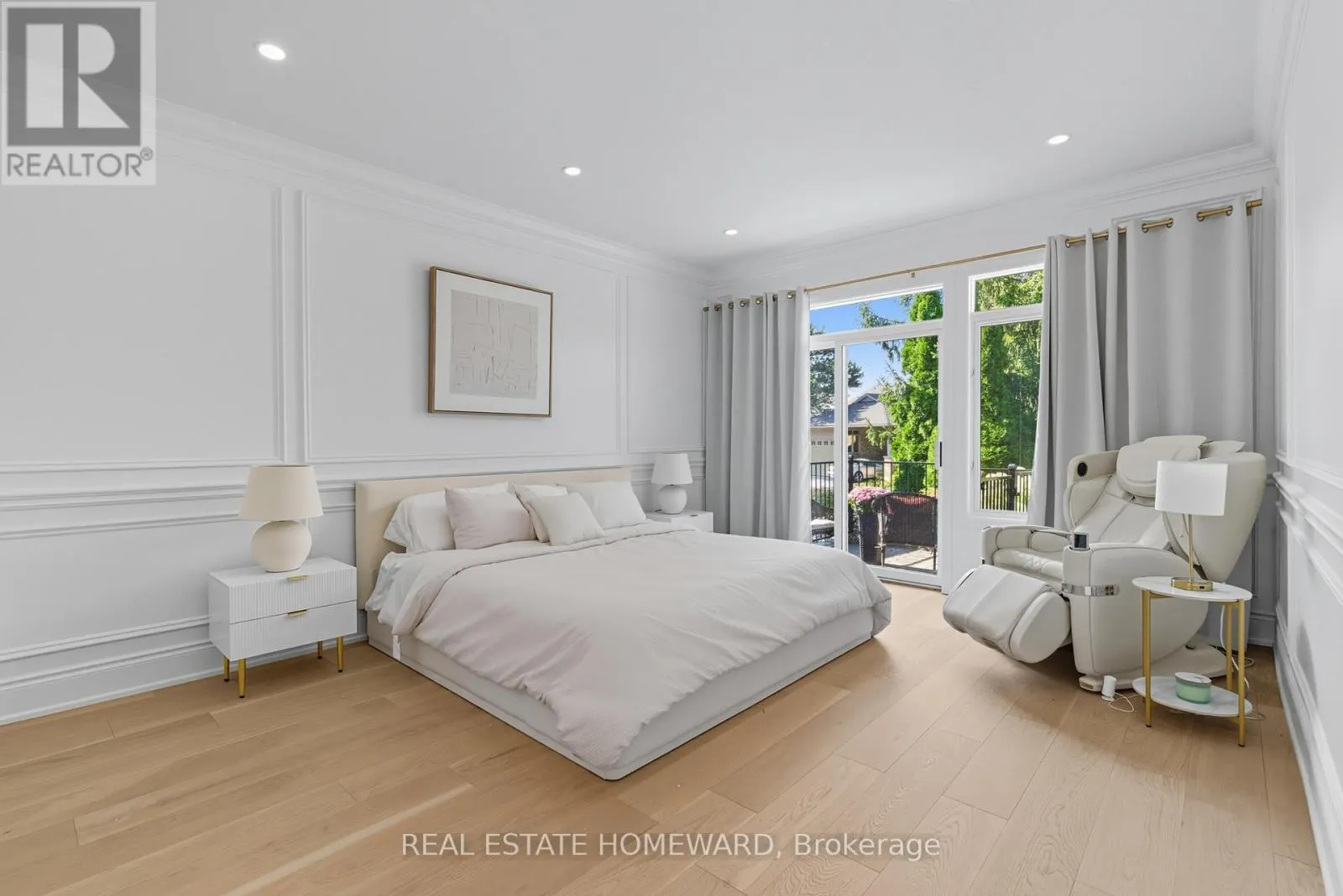 11 LOON HARBOUR WAY