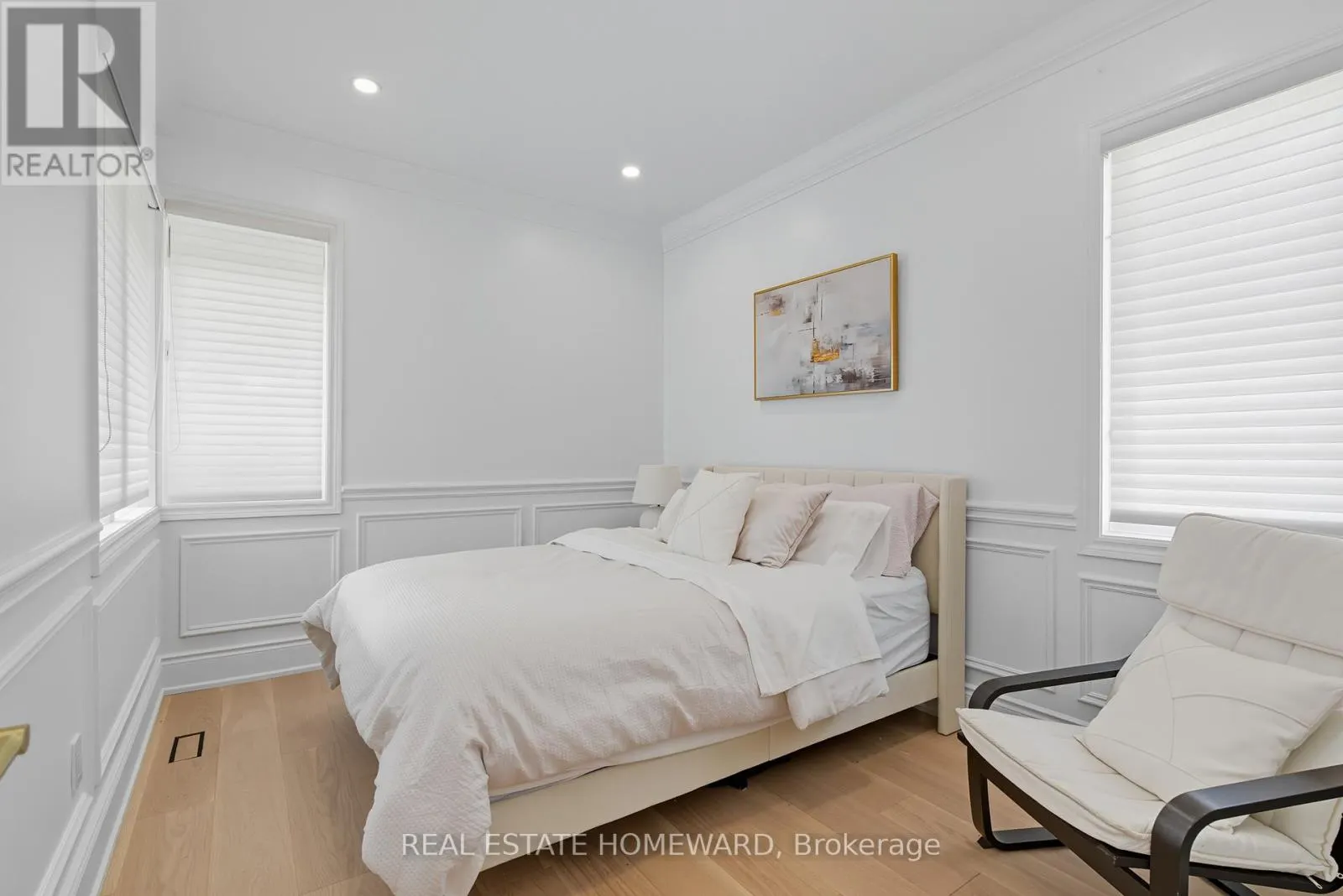 11 LOON HARBOUR WAY