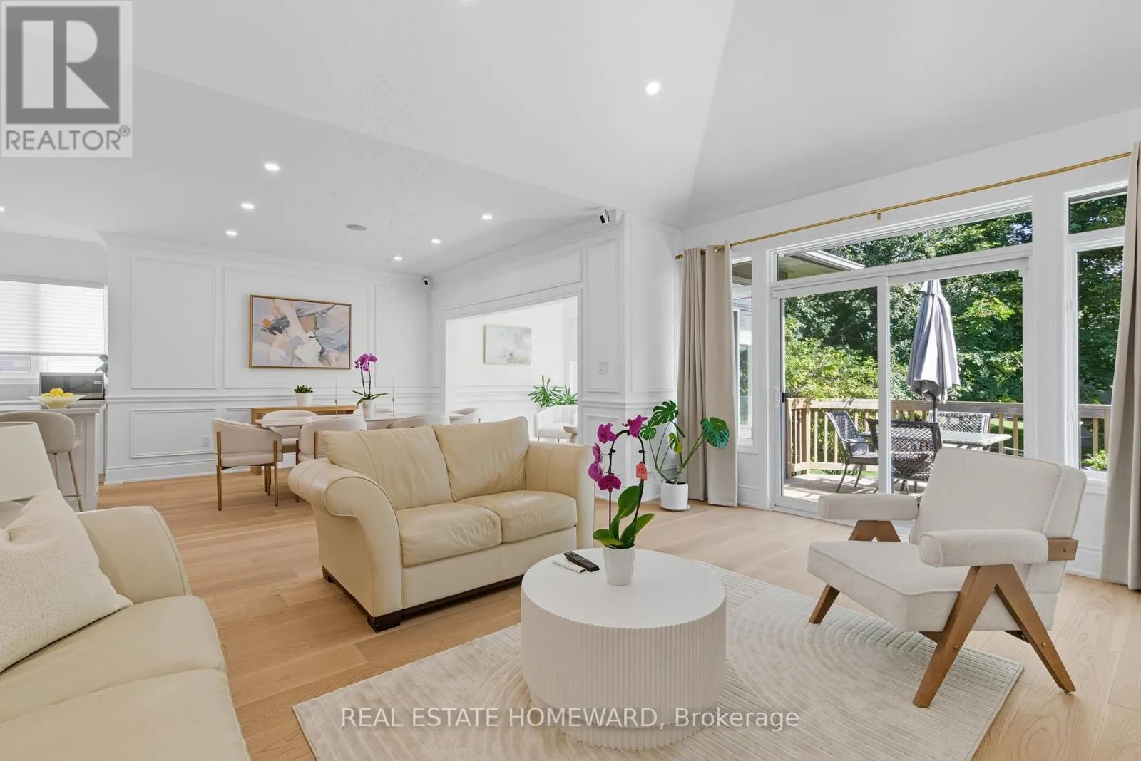11 LOON HARBOUR WAY