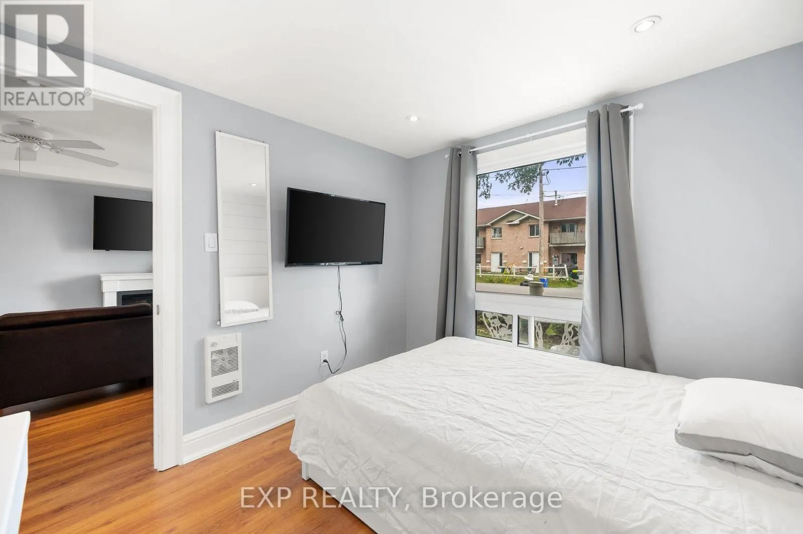 156 BEACH ROAD