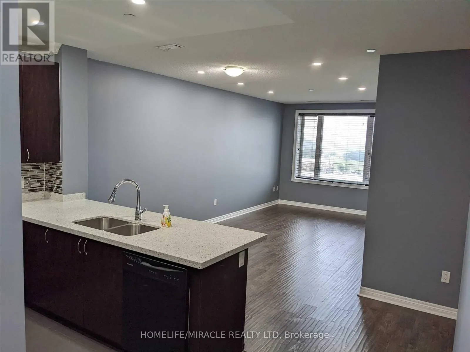 520 - 7400 MARKHAM ROAD