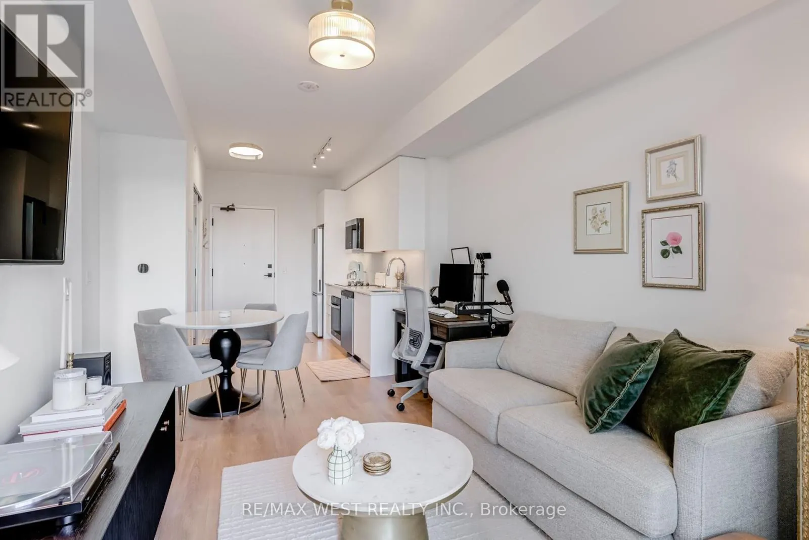 511 - 474 CALDARI ROAD